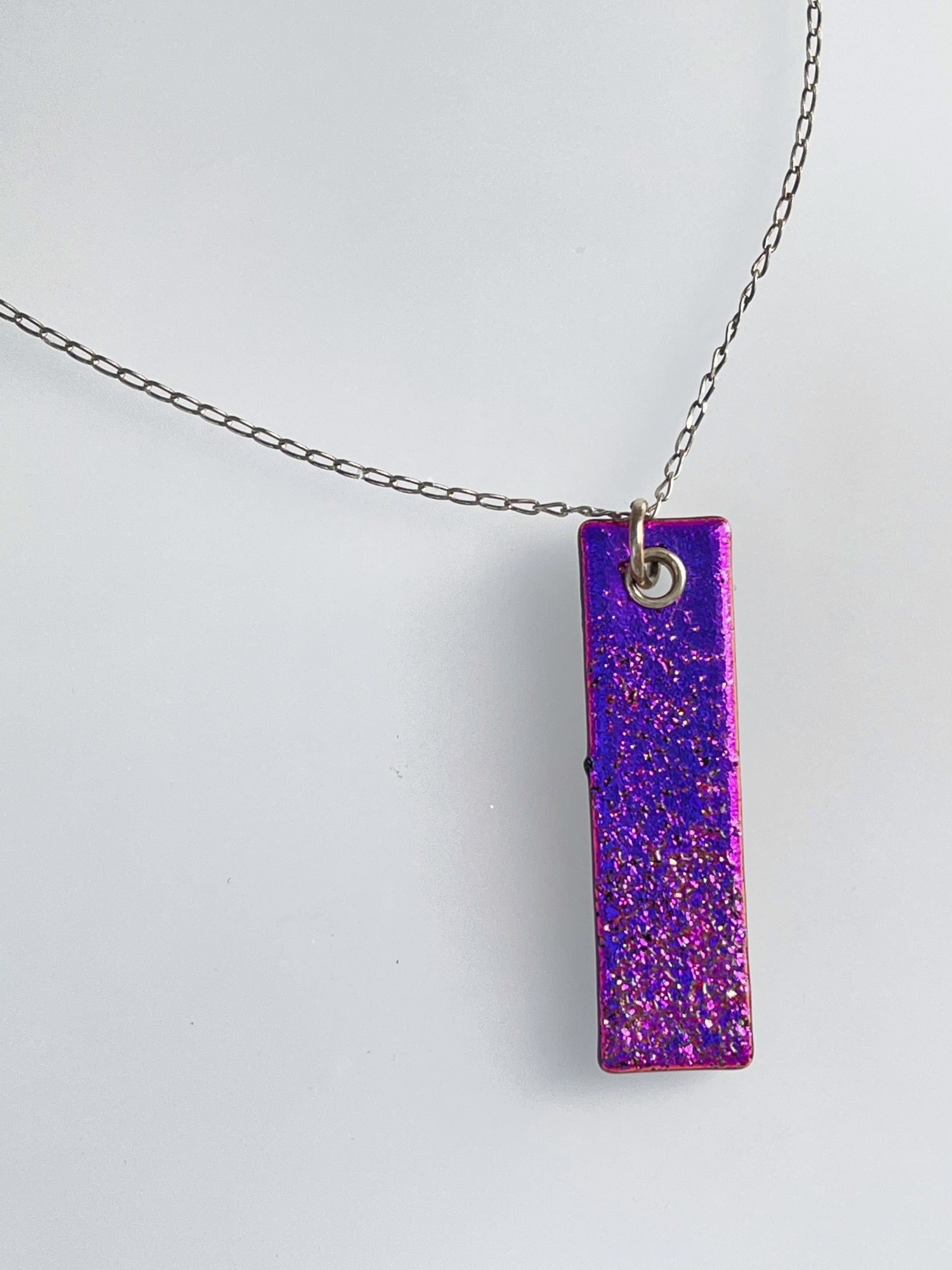 Gift shop – Hot pink pendant front Gift shop – Hot pink pendant front