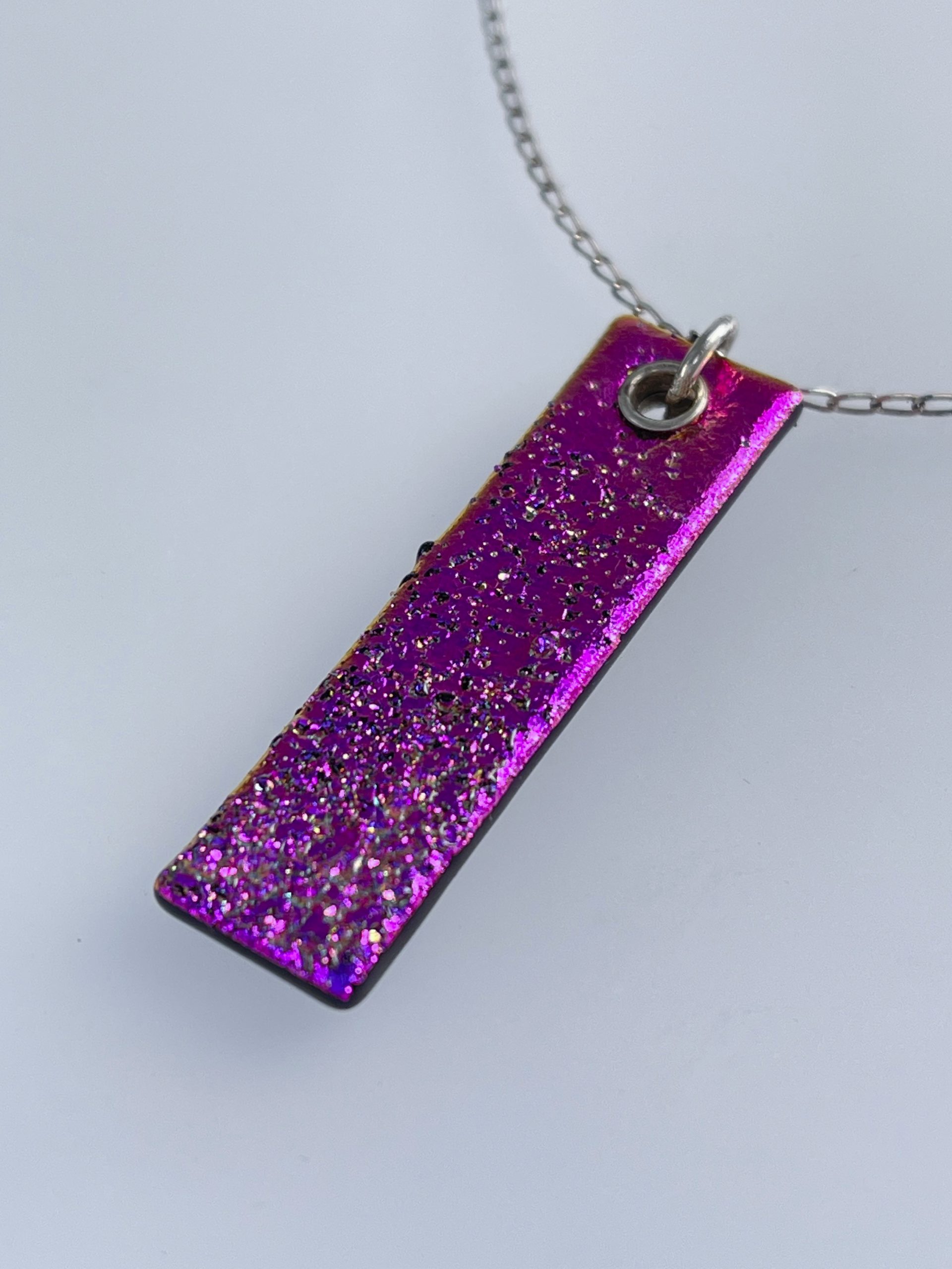 Gift shop – Hot pink pendant Gift shop – Hot pink pendant